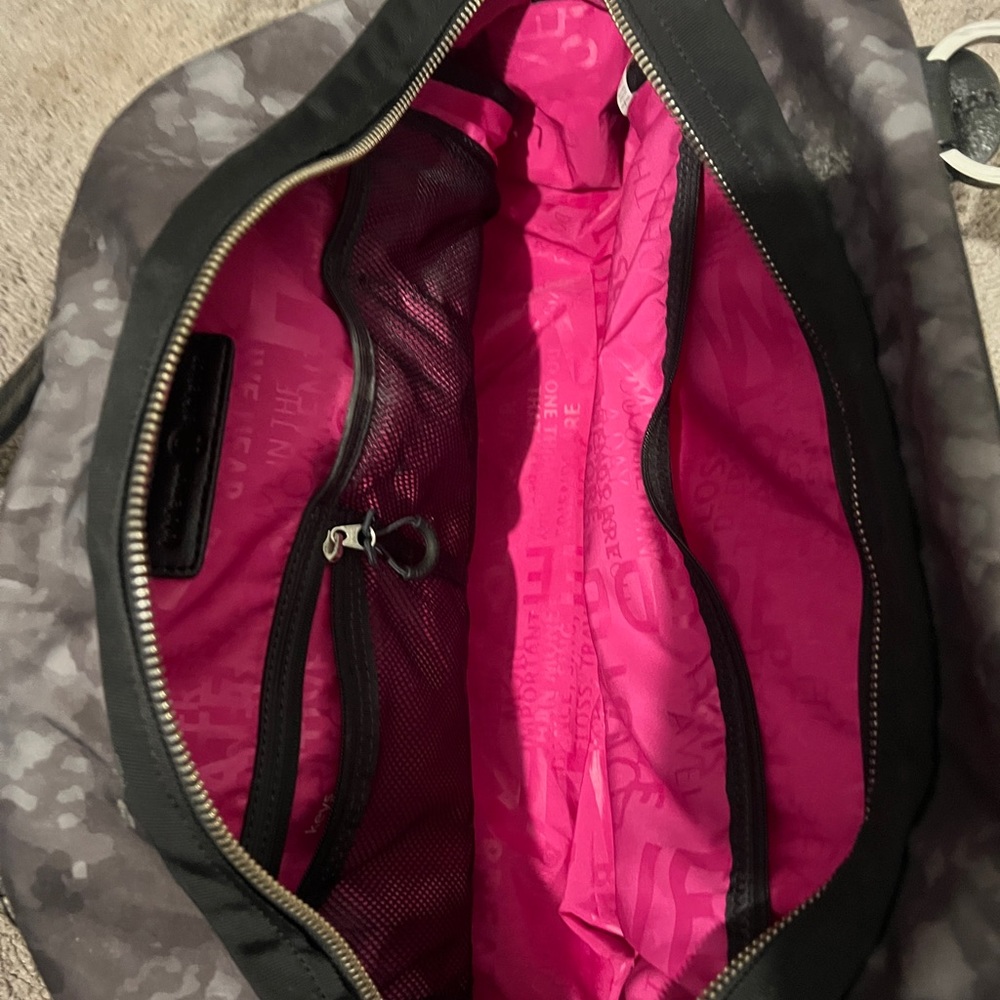 Lululemon Duffle - Picture 5 of 9